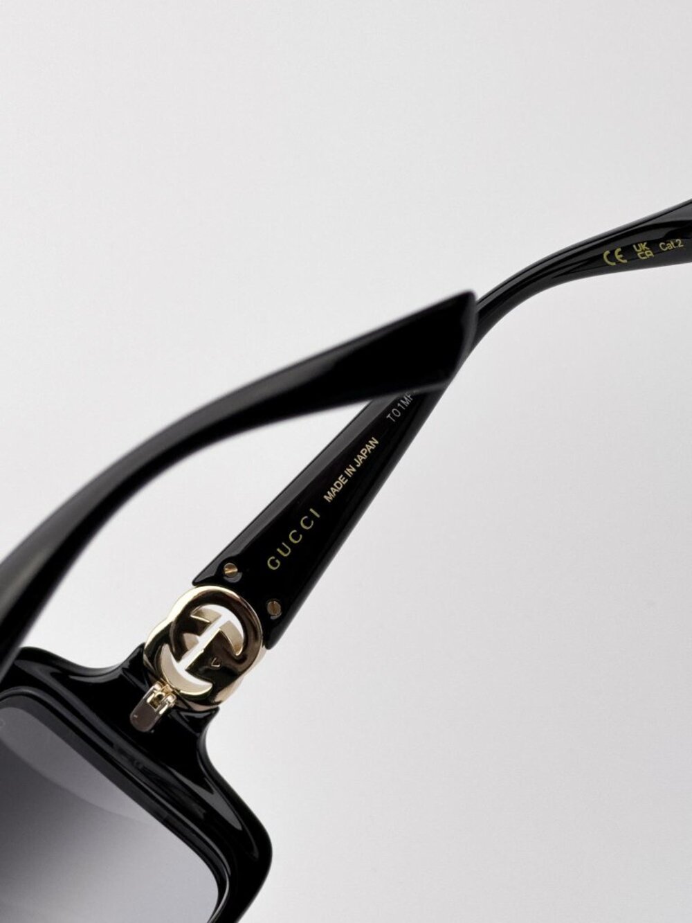 Gucci Women’s Sunglasses | Black Square Frame | Grey Gradient | GG2015S 001 - Picture 7 of 11